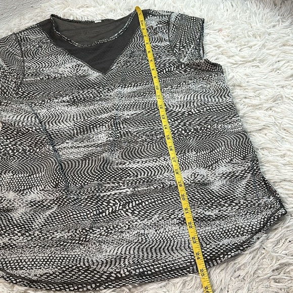 Lululemon For The Run Short Sleeve Swerve Vapor Metal Grey / Metal Grey - Picture 3 of 4